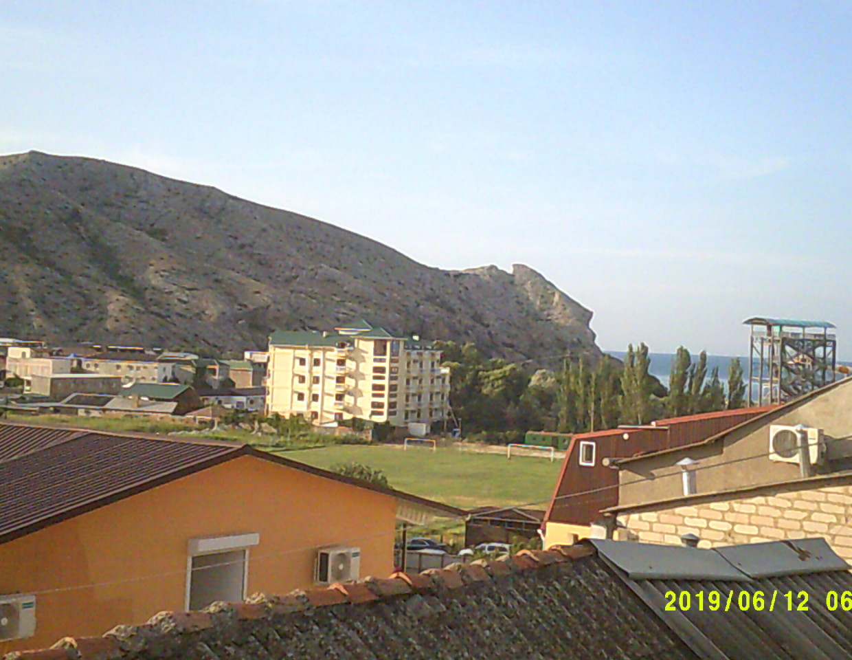 Вид с балкона на море ,горы и Аквапарк